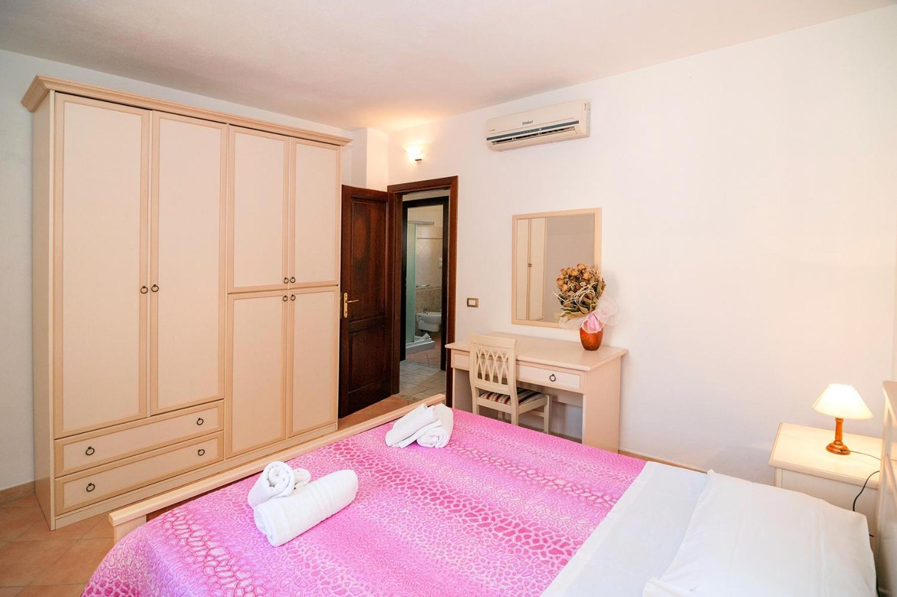 Aparthotel Li Troni Budoni Exterior foto